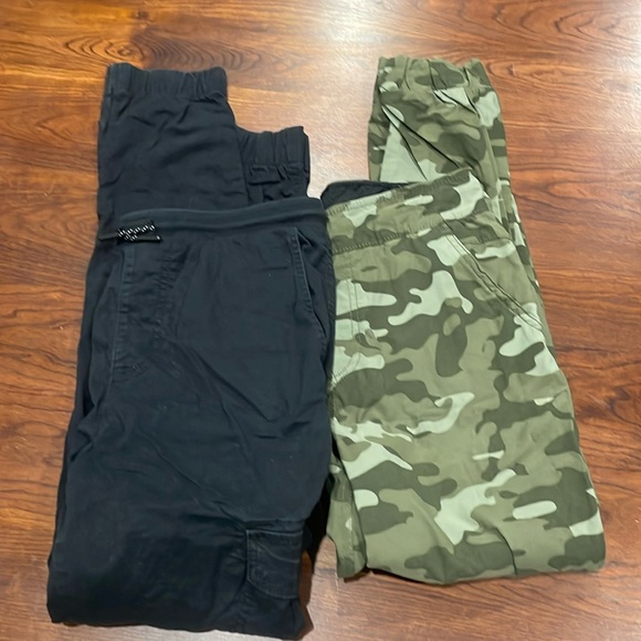 lot of two boys joggers - Picture 1 of 1